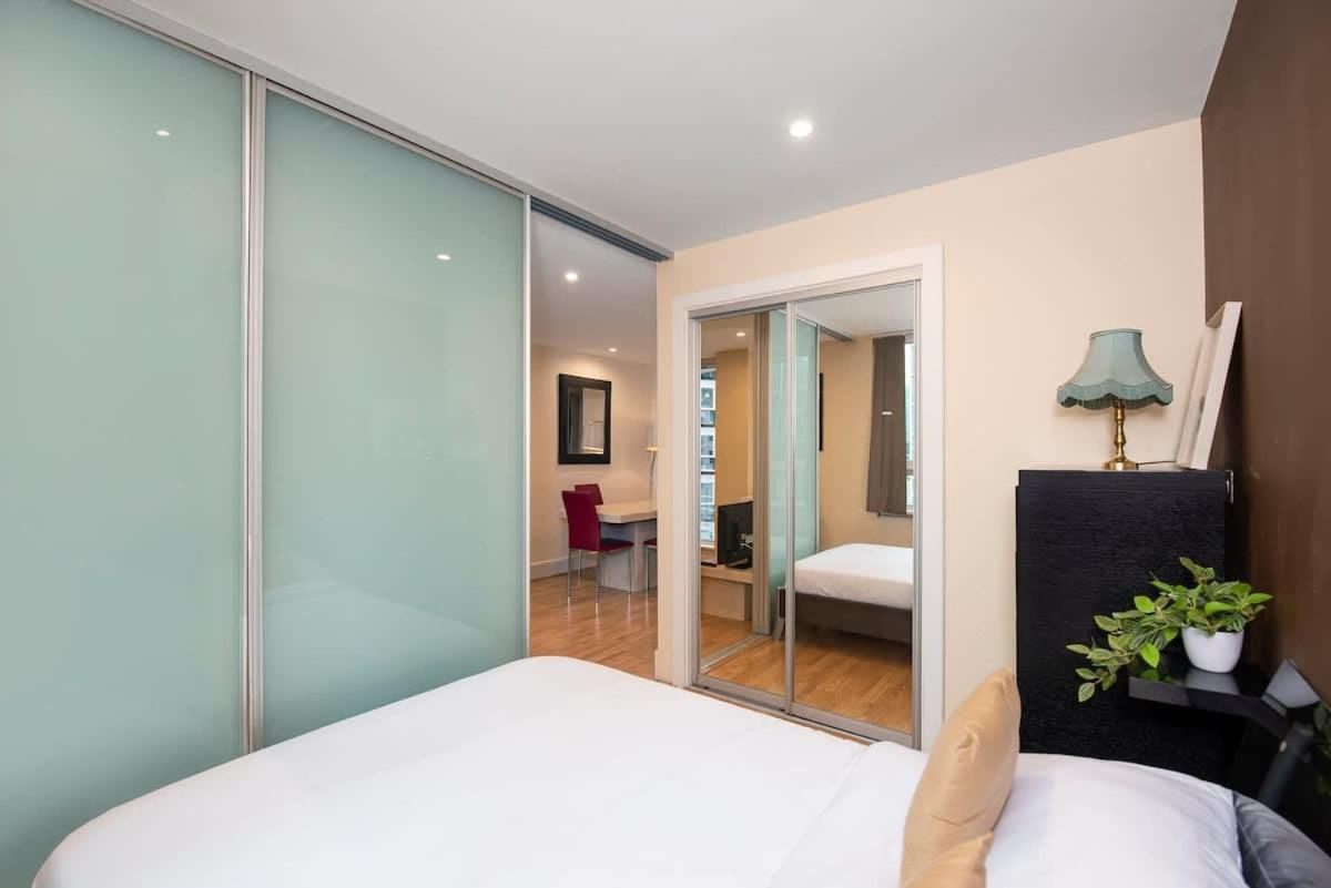 Compact Flat With A River View Close To Big Ben London