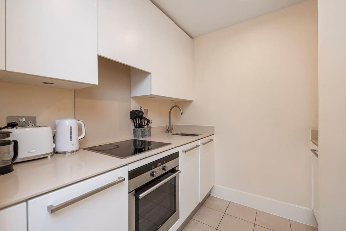 Compact Flat With A River View Close To Big Ben * London